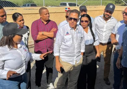 Gobierno acelera construcción de 18 proyectos escolares