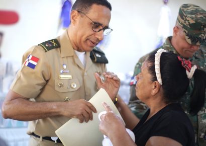 Junta de Retiro beneficia a más de mil militares retirados y familiares en jornada social en Barahona