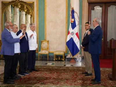 Abinader juramenta comisión que vigilará obras deportivas financiadas con fondos recuperados de la corrupción