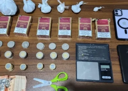 Detienen a dos personas y confiscan 117 gramos de sustancias narcóticas en Barahona