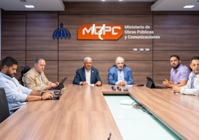 Presidente del Senado y ministro de Obras Públicas fortalecen plan de asfaltado en Sánchez Ramírez