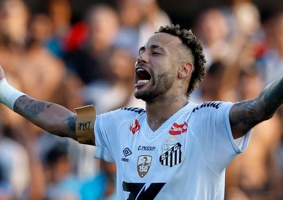 Neymar extiende su contrato con Santos hasta finales de 2026