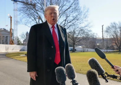 Trump apoya a oficiales del ICE y describe como “muy ruda” la reacción de Renee Good en redada mortal