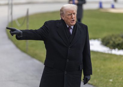 Trump endurece su postura sobre Groenlandia y exige frenar la influencia rusa