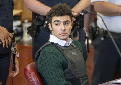 Hombre se hace pasar por agente del FBI para intentar liberar a Luigi Mangione