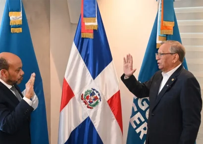 Leonardo Aguilera juramenta a Luis Valdez Veras como nuevo vicepresidente ejecutivo de Seguros Reservas