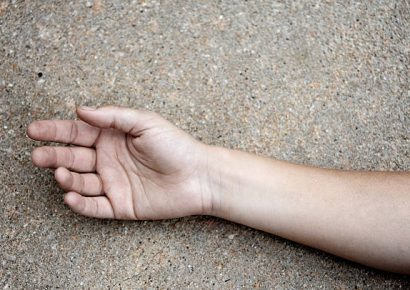 Joven de 19 años es asesinado a tiros frente a cafetería en San Francisco de Macorís