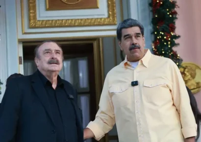 El periodista Ignacio Ramonet entrevista a Nicolás Maduro