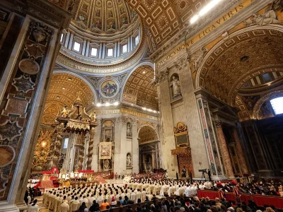 El Papa León XIV llama a la paz y al perdón en la misa de Año Nuevo en San Pedro