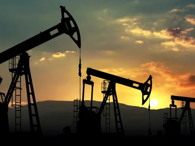 La OPEP+ evalúa mantener su producción de crudo para marzo pese a la tensión EE. UU.–Irán