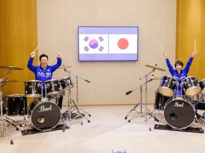 Primera ministra Japón y el presidente de Corea del Sur se vuelven virales tocando K-pop juntos