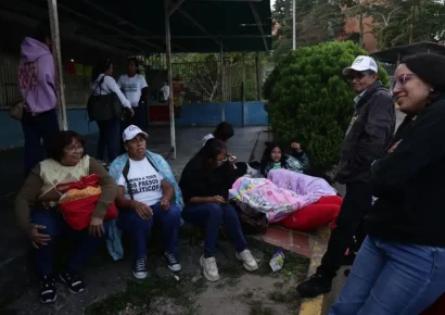 Al menos 24 presos políticos han sido liberados esta madrugada en Venezuela, según una ONG