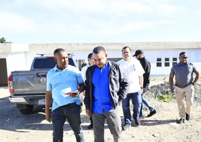Director del SNS supervisa obras hospitalarias en Santo Domingo Norte