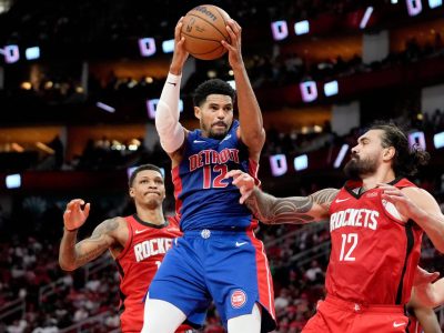 Los Rockets frenan a los Pistons