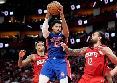 Los Rockets frenan a los Pistons