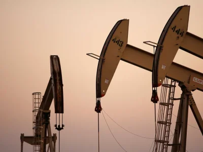 El petróleo incrementa por las incertidumbres sobre el crudo venezolano