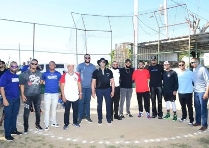 Nelson Cruz beneficia a miles de personas en Montecristi con jornada social