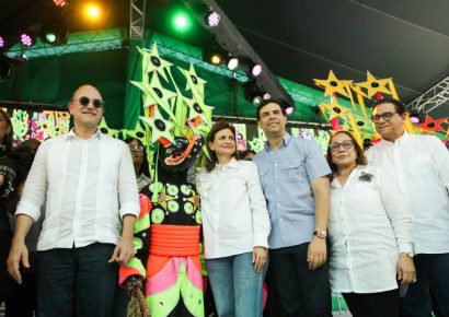 Raquel Peña resalta el significado cultural del Carnaval de Santiago como símbolo de identidad dominicana