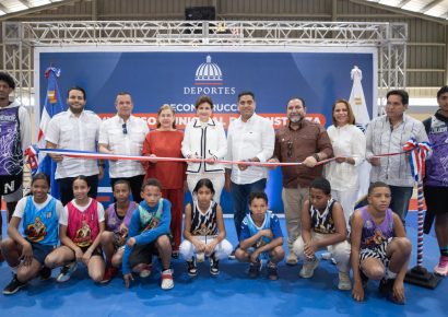 Vicepresidenta Raquel Peña Encabezó la Inauguración del Renovado Multiuso Municipal de Constanza