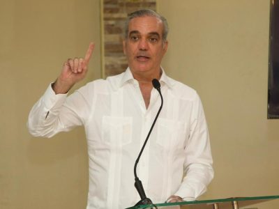 Abinader deja inaugurado el Festival del Tomate Azua 2026 y encabeza juramentación del Clúster del Tomate