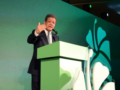 Leonel acusa al PRM de quebrar a los productores locales y advierte: “Esta vez o jugamos todos o se rompe la baraja”