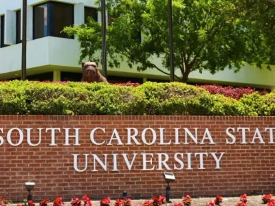 Dos fallecidos y un herido en tiroteo en residencia universitaria de Carolina del Sur