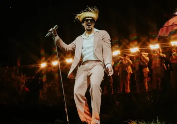 Bad Bunny hace historia y sacude el Super Bowl 2026 con su vibrante show de medio tiempo