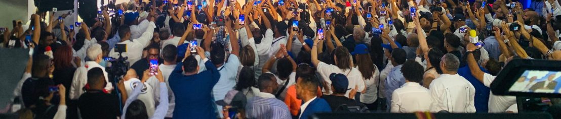 Militancia del PRM se concentra masivamente en la Gran Arena del Cibao