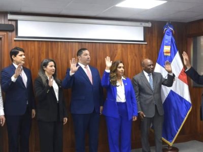 Ministro de Justicia Antoliano Peralta, juramenta los nuevos viceministros de Justicia y al director de Prisiones