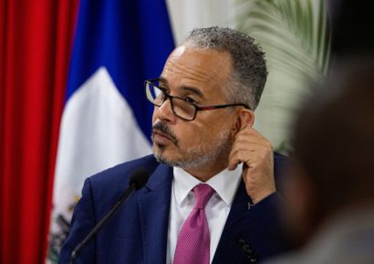 Primer ministro haitiano anuncia ofensiva total contra las bandas para recuperar el control del país