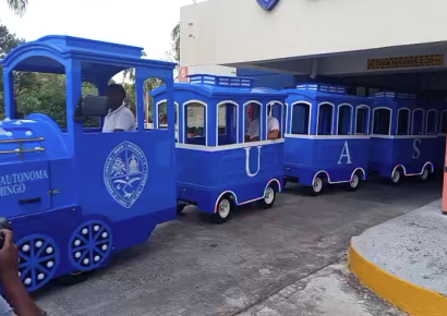 Movilidad Universitaria y comodidad: estudiantes de la UASD aplauden el nuevo tren eléctrico