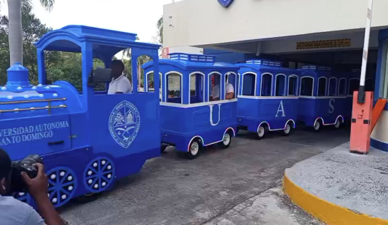 Movilidad Universitaria y comodidad: estudiantes de la UASD aplauden el nuevo tren eléctrico