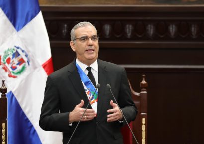 Presidente Abinader insta a consolidar la democracia y construir una nación más equitativa