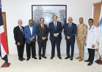 Juramentan Comité de Trasplante de Órganos en el Hospital Ney Arias Lora