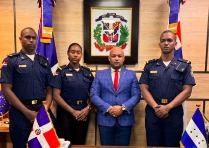 Policía Nacional envía aspirantes a cadetes a Chile, Honduras y Panamá para formación académica