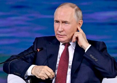 Instituto vinculado a la hija de Putin desarrolla palomas espía con chips cerebrales