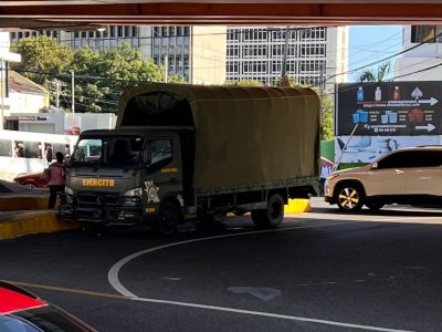 Presencia militar y policial se intensifica en el Distrito Nacional tras apagón parcial