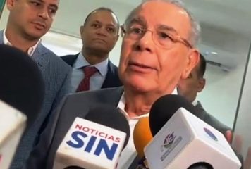 Danilo Medina critica los apagones y alerta sobre el impacto negativo en la imagen del país