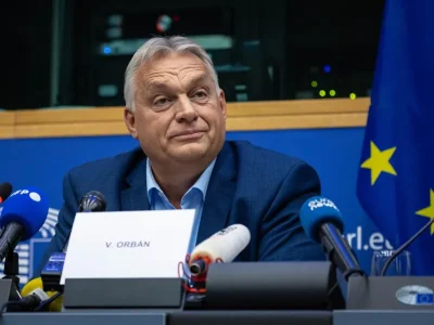 Orbán acusa a la UE al PPE y a grandes corporaciones de intentar desplazarlo del poder