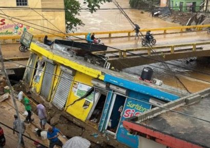 Fuertes lluvias causan colapso de viviendas y comercios en Gaspar Hernández