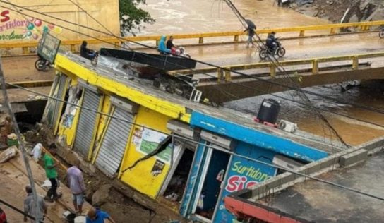 Fuertes lluvias causan colapso de viviendas y comercios en Gaspar Hernández