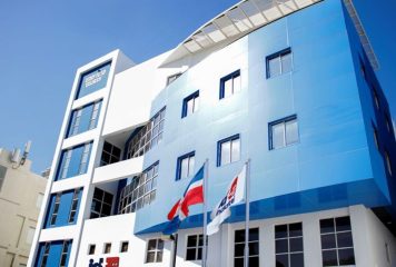 Abinader destaca avances en inclusión digital y formación tecnológica del Indotel