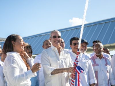 Abinader y Fellito Suberví inauguran ampliación del Acueducto Oriental con capacidad de más de 136 millones de galones diarios