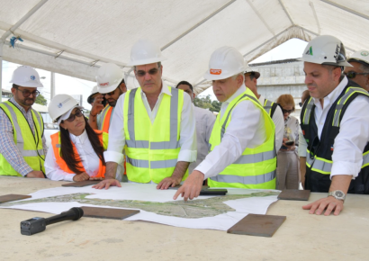 Presidente Abinader supervisa avances de la circunvalación de Navarrete, prevista para agosto de 2026