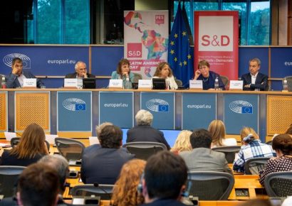 La extrema derecha de Europa y América Latina estrecha lazos en Bruselas en un encuentro ideológico