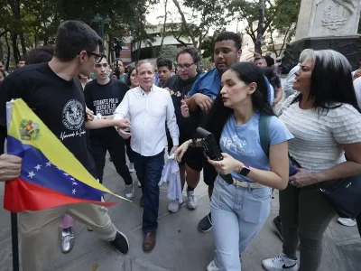 Juan Pablo Guanipa, opositor venezolano, permanece bajo arresto domiciliario informa su hijo