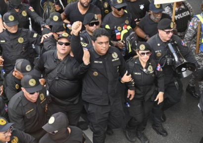 Miembros de la Antigua Orden se manifiestan en demanda de justicia por la muerte de Nauriel Misael Medina