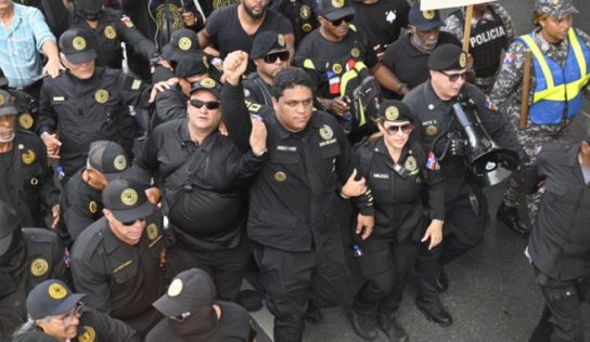 Miembros de la Antigua Orden se manifiestan en demanda de justicia por la muerte de Nauriel Misael Medina