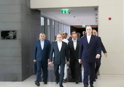 Irán y Estados Unidos inician negociaciones indirectas sobre el programa nuclear en Omán