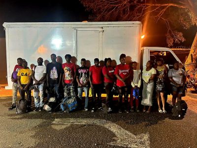 ERD detiene a conductor con 13 haitianos indocumentados en Mao